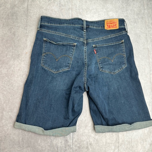 Levi’s Bermuda Denim Shorts 16W Mid Rise Cuffed Blue Jean Shorts Plus Size - Picture 3 of 8